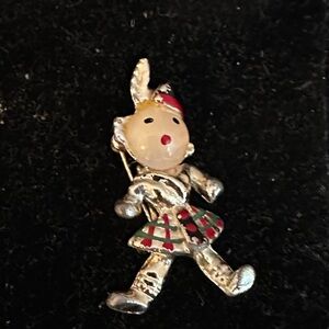 Vntg Scottish Man Lapel Pin Plaid Kilt Brooch Scotsman Enamel